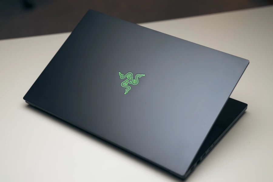 new-razer-blade-15-base-edition-thinkpro-2