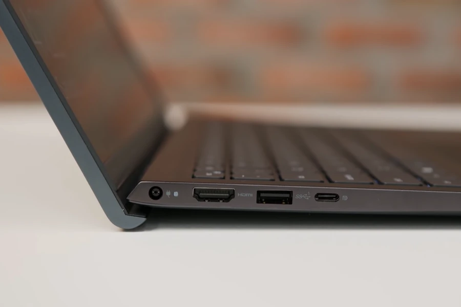 Cổng kết nối Dell Inspiron 15 5515 AMD