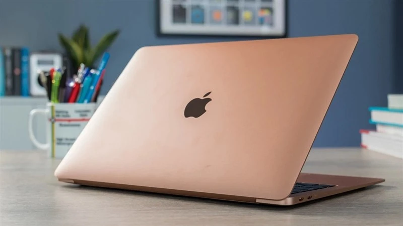 Trên thực tế thì MacBook Air M1 cũng là dòng Ultrabook có độ mỏng nhẹ đáng gờm