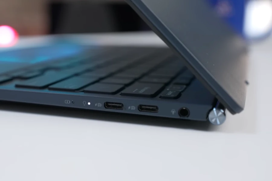 danh-gia-asus-zenbook-s13-oled-thinkpro-12