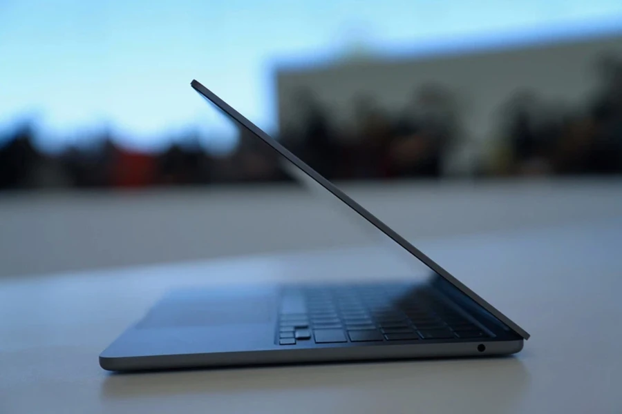 nhung-su-that-tren-macbook-air-m2-01