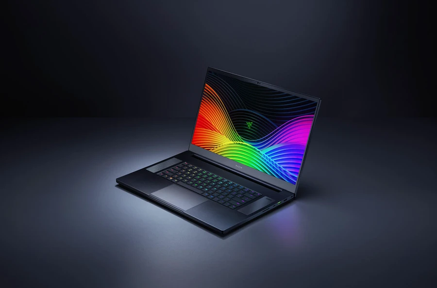 razer-bo-sung-2-sku-blade-17-01