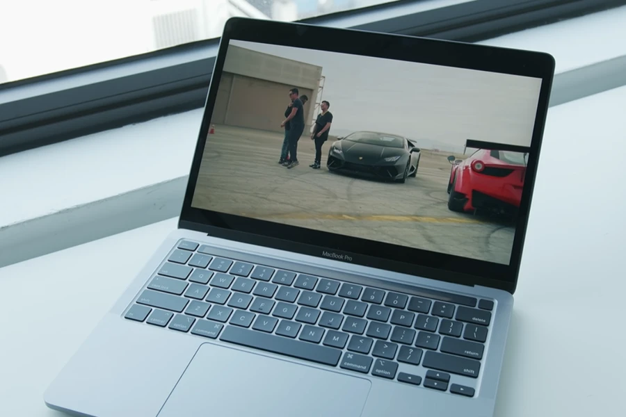 apple-macbook-pro-13-thinkpro-4