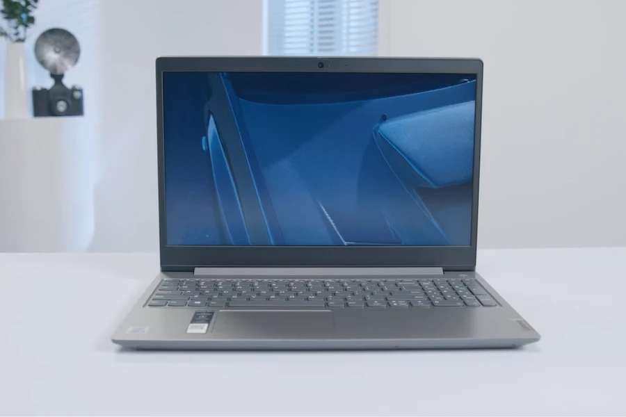 Màn hình trên Lenovo IdeaPad 3 15 AMD