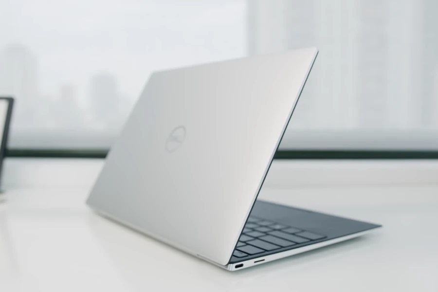 Thiết kế 1 - Dell XPS 13 9300 