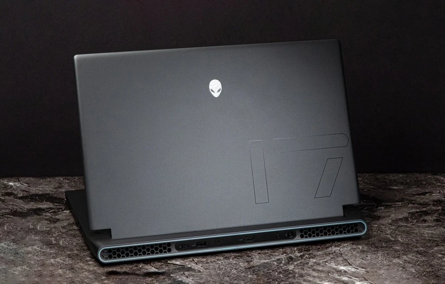Tổng quan Dell Alienware M17 R5
