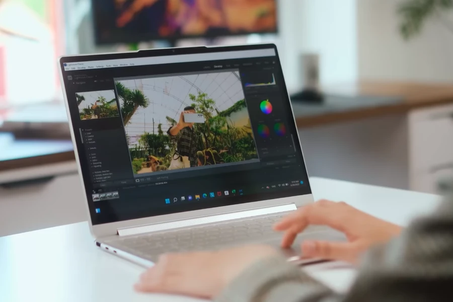 Dung lượng Pin Lenovo Yoga 9i