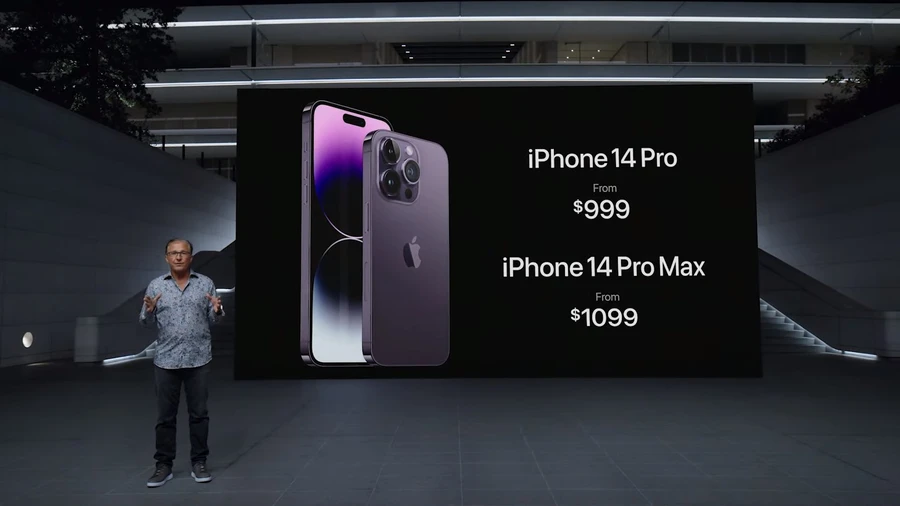 iPhone 14 Pro màu tím đậm, cạnh viền vuông vức.