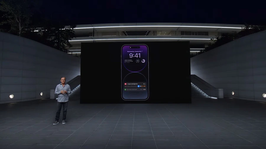 iPhone 14 Pro hiển thị thông báo trên màn hình luôn bật khi ở chế độ ngủ