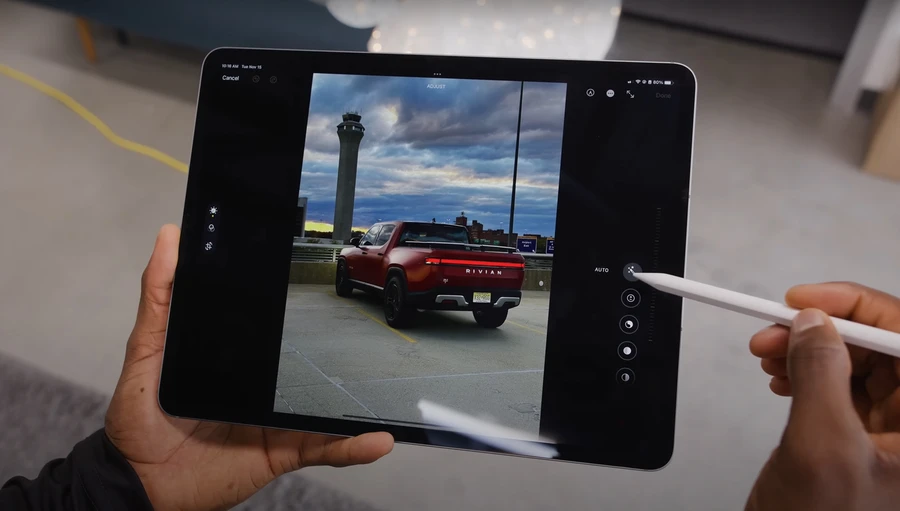 iPad Pro M2 2022 sở hữu màn hình 11 inch rộng rãi