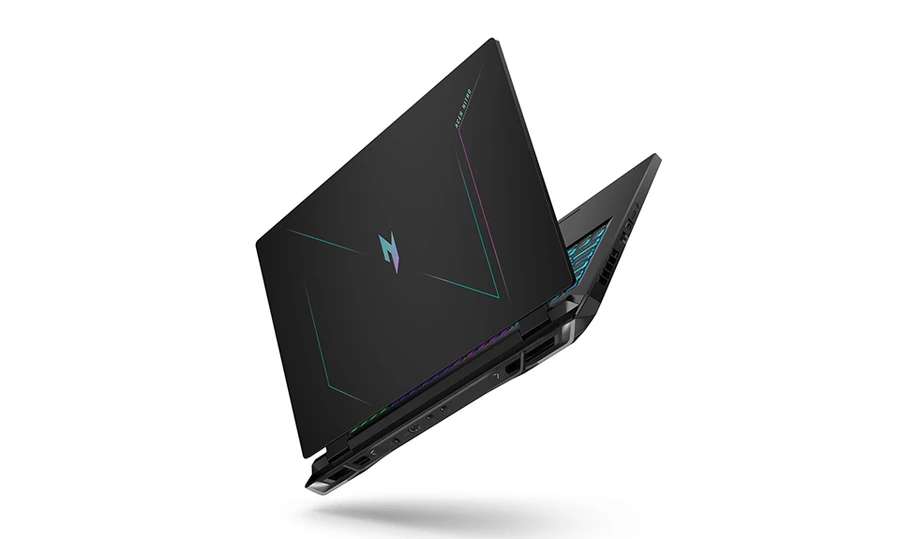 Mặt A laptop Acer Nitro 17 với logo chữ N cách điệu và đường gân tạo hình chữ N lớn