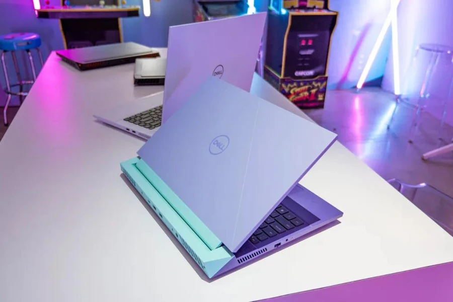 Dell Gaming G15 2023 có lựa chọn màn hình 15.6 inch, độ phân giải 1.920 × 1.080px