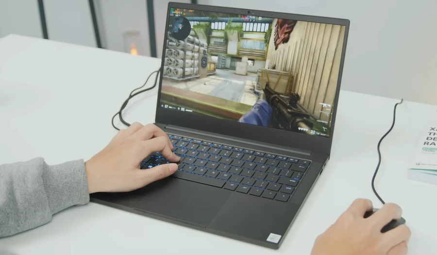 razer-blade-stealth-thinkpro-7