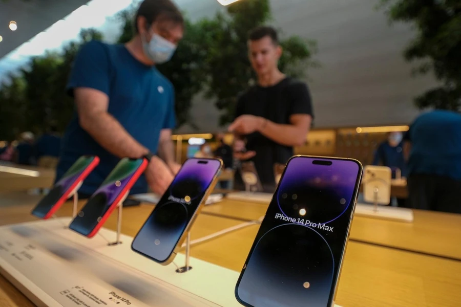 iPhone đời mới giảm giá sâu do lãi suất ngân hàng cao và tồn kho nhiều.