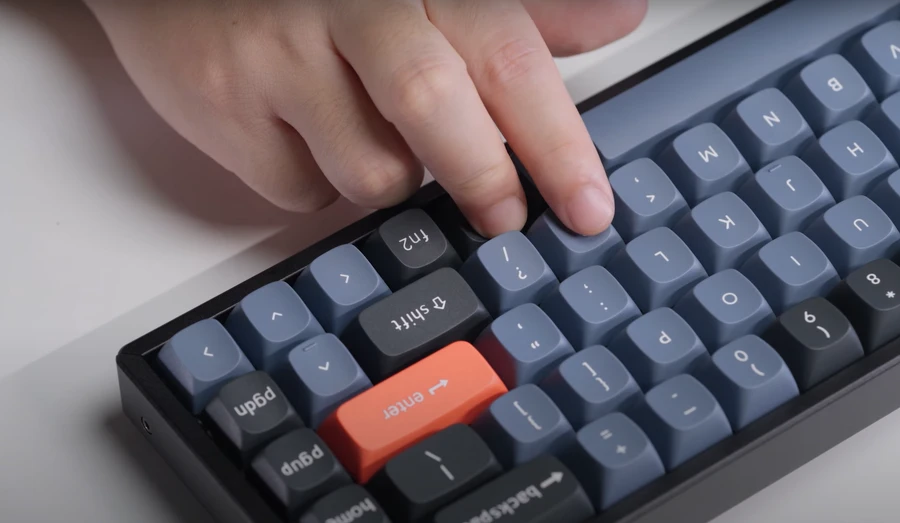 Layout của Keychron K6 Pro được rút gọn 65% với 68 nút bấm