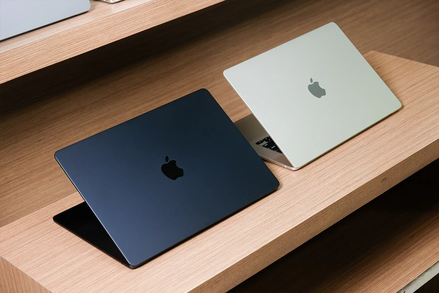 MacBook Air 15 inch với SSD chậm hơn ở phiên bản cơ bản