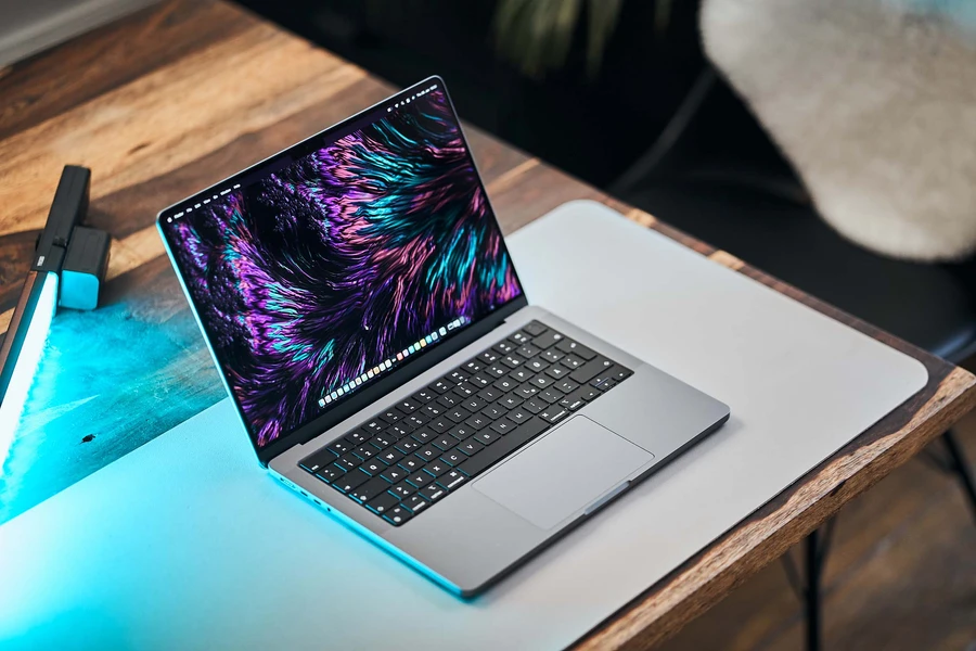 MacBook Air M2 15 inch với thiết kế mới lấy cảm hứng từ dòng Pro