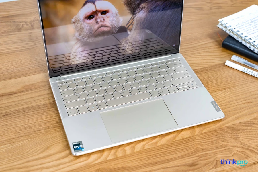 Bàn phím và touchpad Lenovo Slim 9i 2022