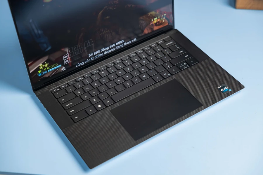 Bàn phím Dell XPS 15 9530 chắc chắn và độ nảy tốt
