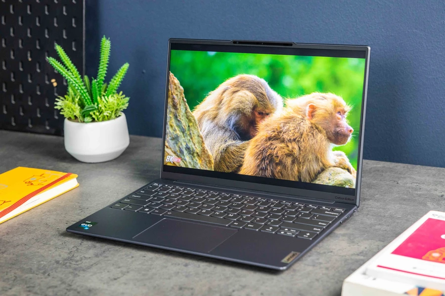 Màn hình Lenovo Yoga Slim 7 Carbon