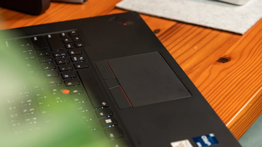 Bàn phím và touchpad 2