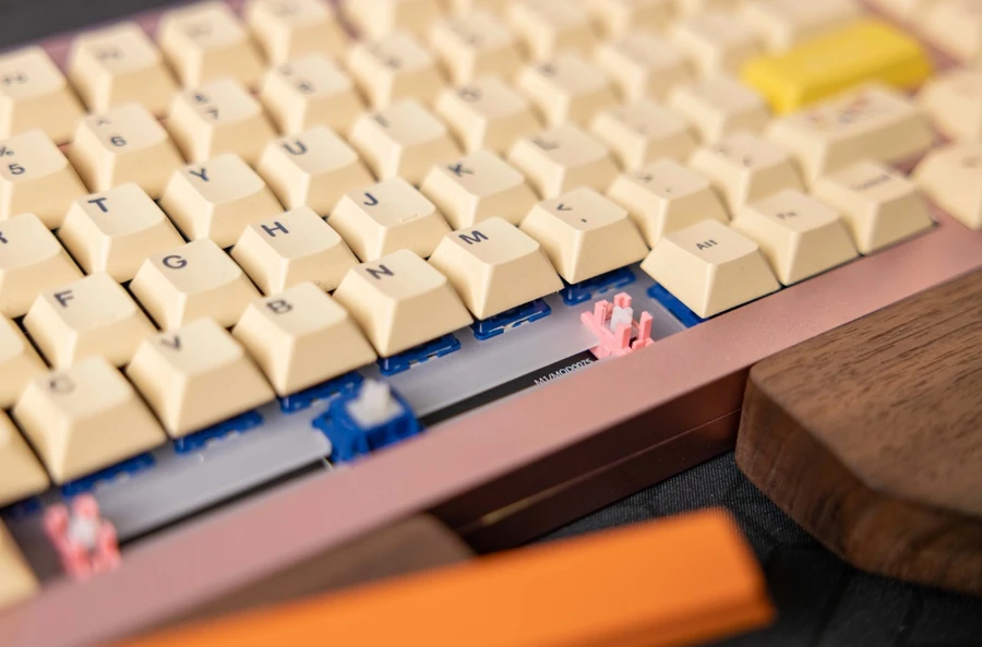 Theo bạn reviewer đã độ M1 thì stab này khá tốt ở thanh Space