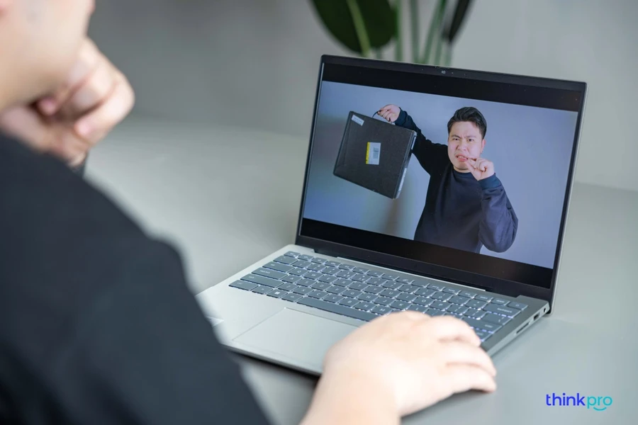 100% dải màu sRGB