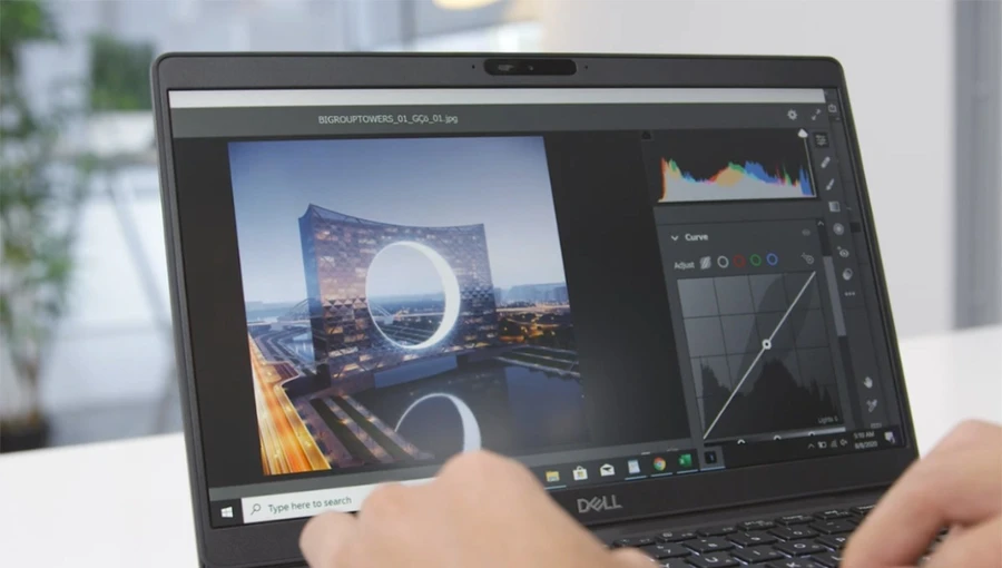 Dell Latitude sở hữu công nghệ màn hình tiêu chuẩn