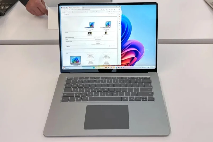 RAM 16GB và ổ cứng SSD 256GB