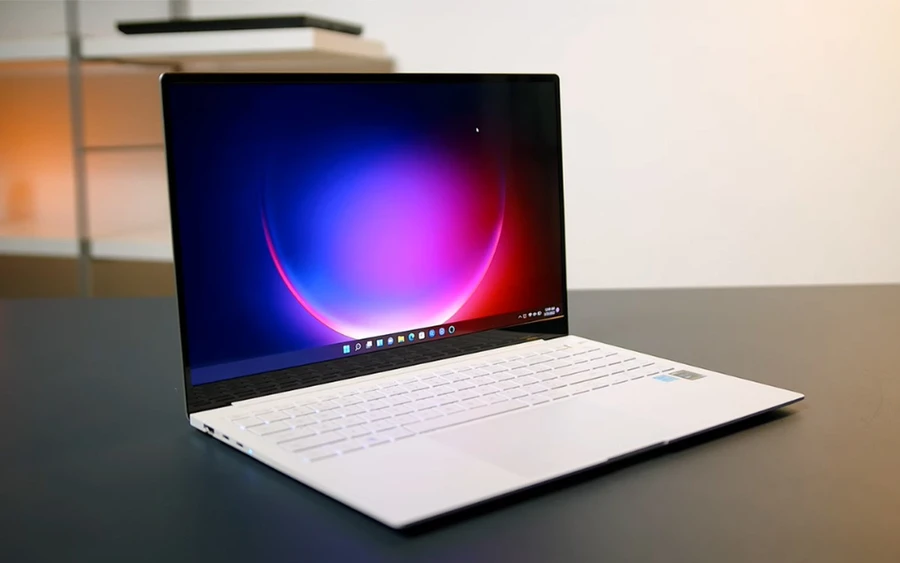 Galaxy Book nổi bật với thiết kế mỏng nhẹ và sang trọng
