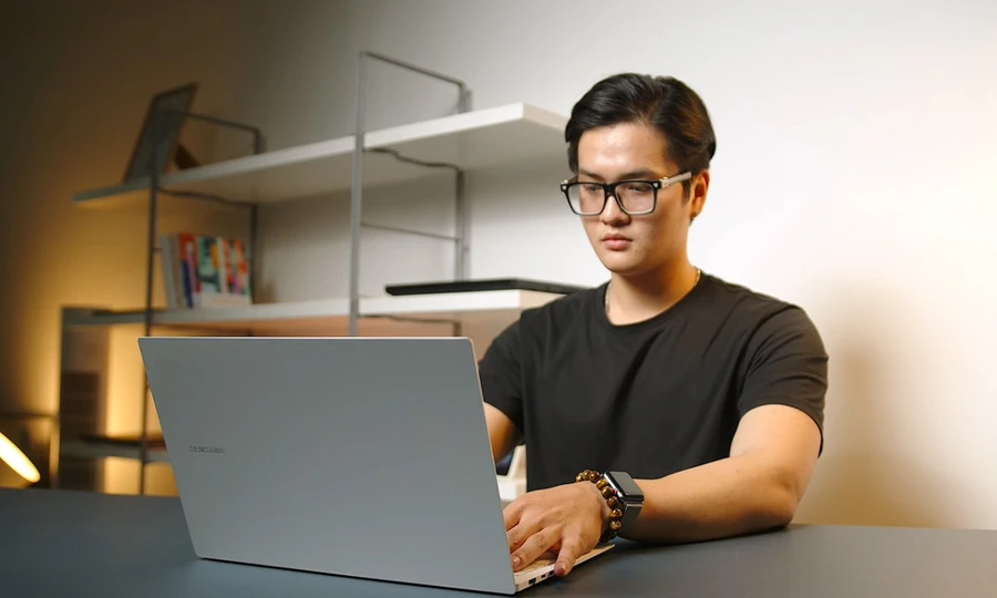 Thời lượng pin cực khủng giúp bạn có thể làm việc thoải mái cả ngày dài