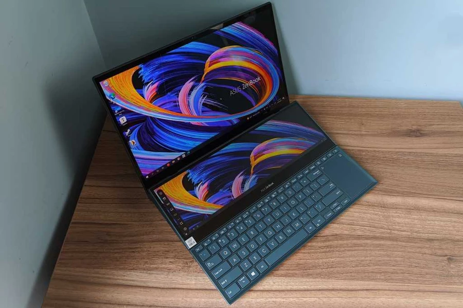 Asus ZenBook Pro 14 Duo OLED nhận được nhiều đánh giá cao từ các chuyên gia