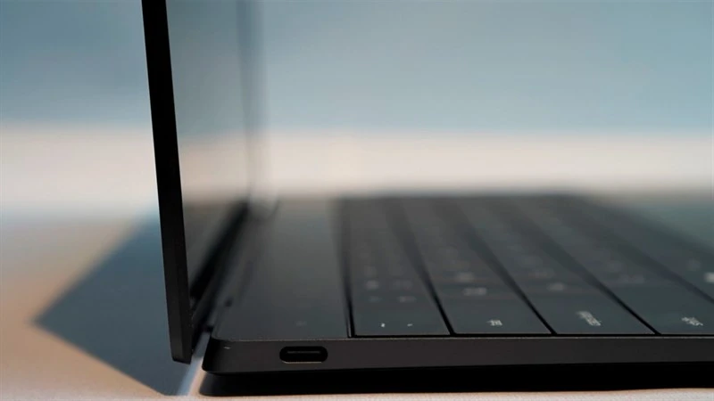Cổng kết nối Dell XPS 13 Plus