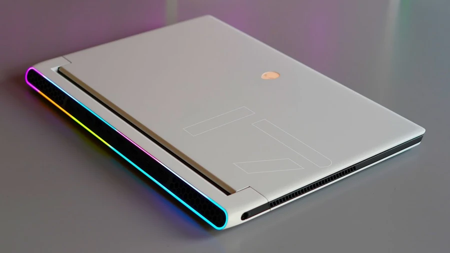 dell-alienware-x15-r1-01