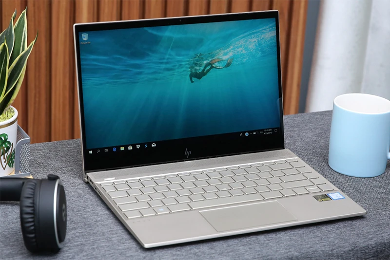 HP Envy 13 ba1027TU: Laptop mỏng nhẹ, “sang - xịn - mịn” là đây