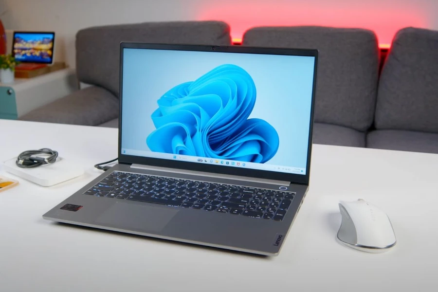 Lenovo ThinkBook 15 G5 IRL có trọng lượng chỉ 1,7kg