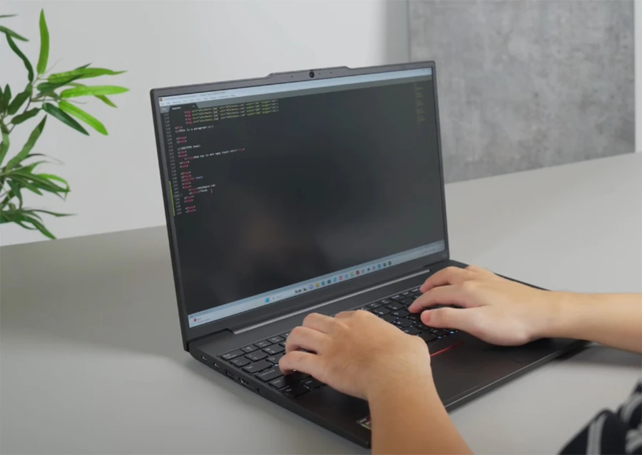 ThinkPad E14 đảm bảo an toàn dữ liệu khá ổn định