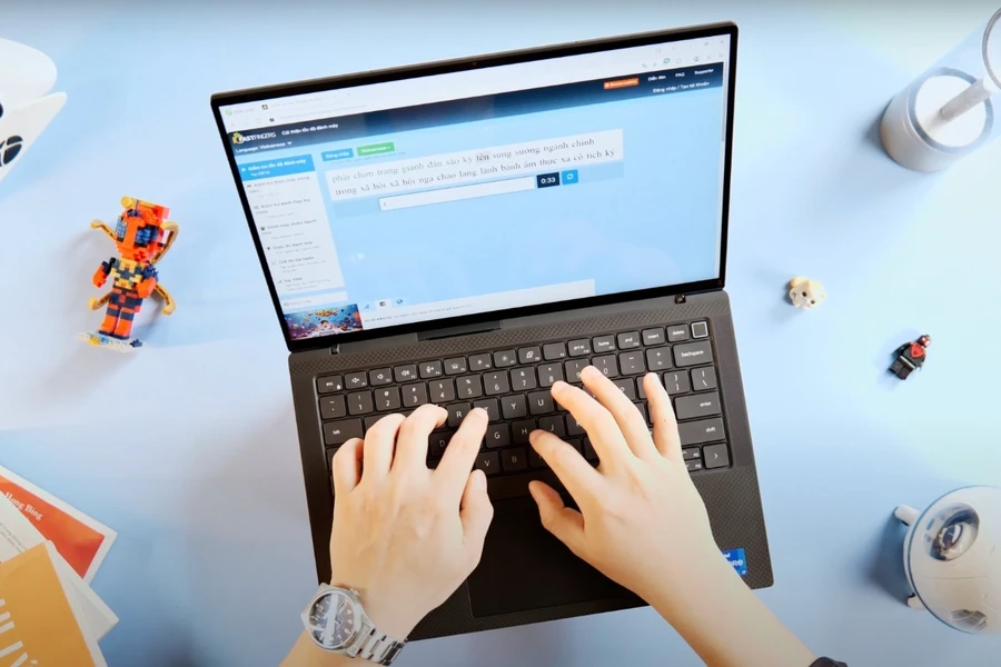 Trải nghiệm bàn phím trên Dell Precision 5480