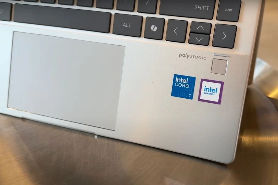 Trải nghiệm bàn phím và touchpad trên HP Envy 14