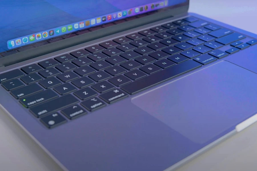 Trải nghiệm bàn phím và touchpad trên MacBook Air 2023