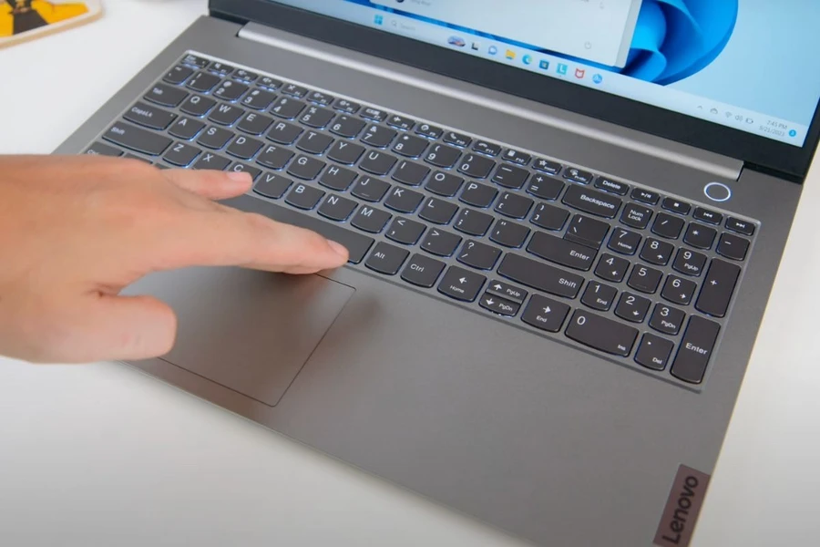 Trải nghiệm bàn phím và touchpad trên Lenovo ThinkBook 15 G5 IRL
