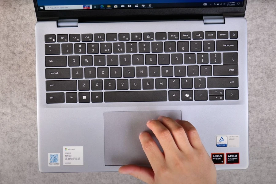 Trải nghiệm bàn phím và touchpad trên Dell Inspiron 14 5445