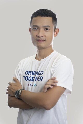 Con người tại Onward Together