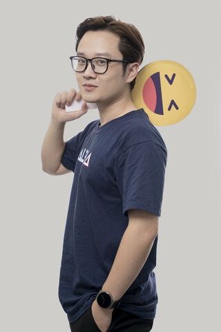 Con người tại Onward Together