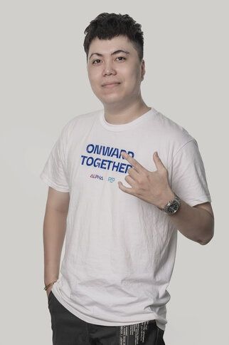 Con người tại Onward Together