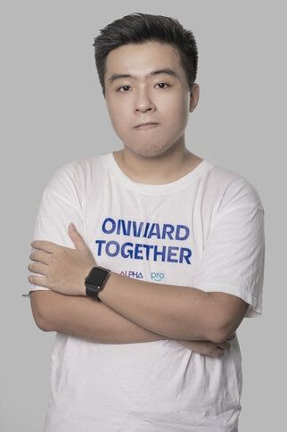 Con người tại Onward Together